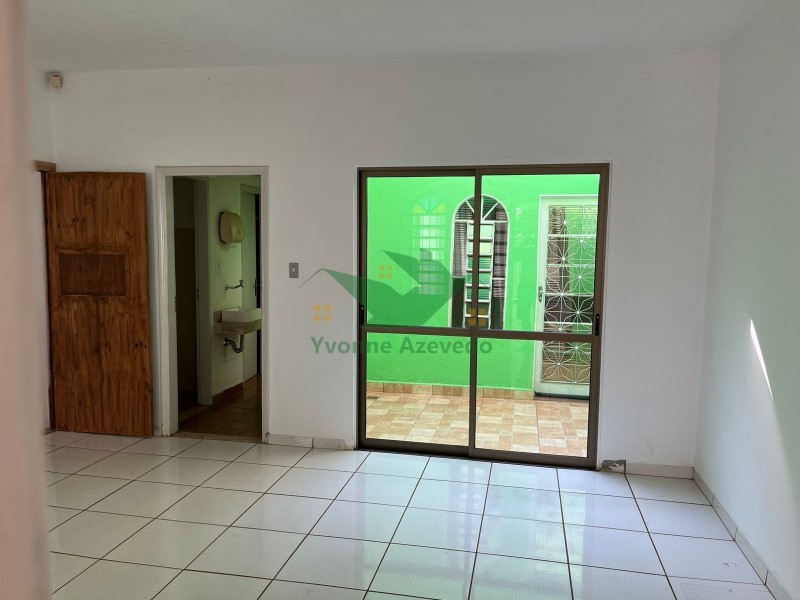 Casa para alugar com 2 quartos, 205m² - Foto 2